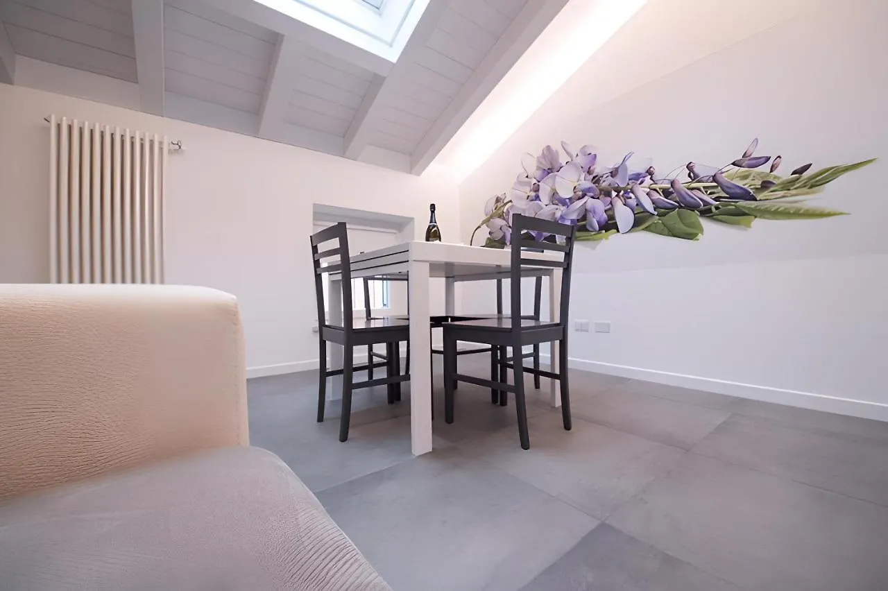 Glicine Apartment Costermano